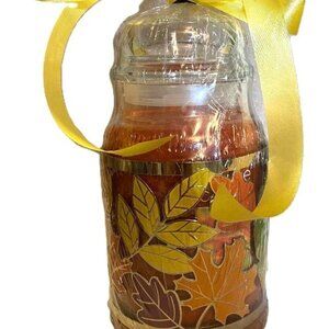 Yankee Candle Autumn Leaves Large Classic Jar Candle with a Candle Holder